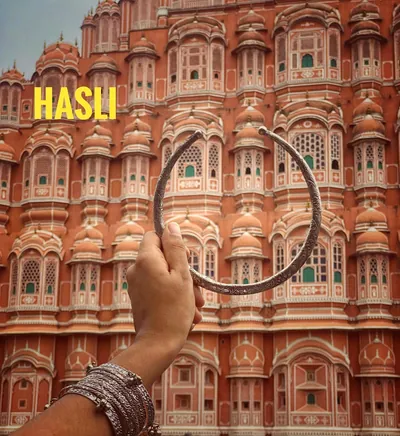 HASLI neckpiece
