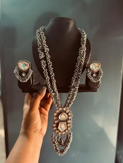 Meera grace necklace